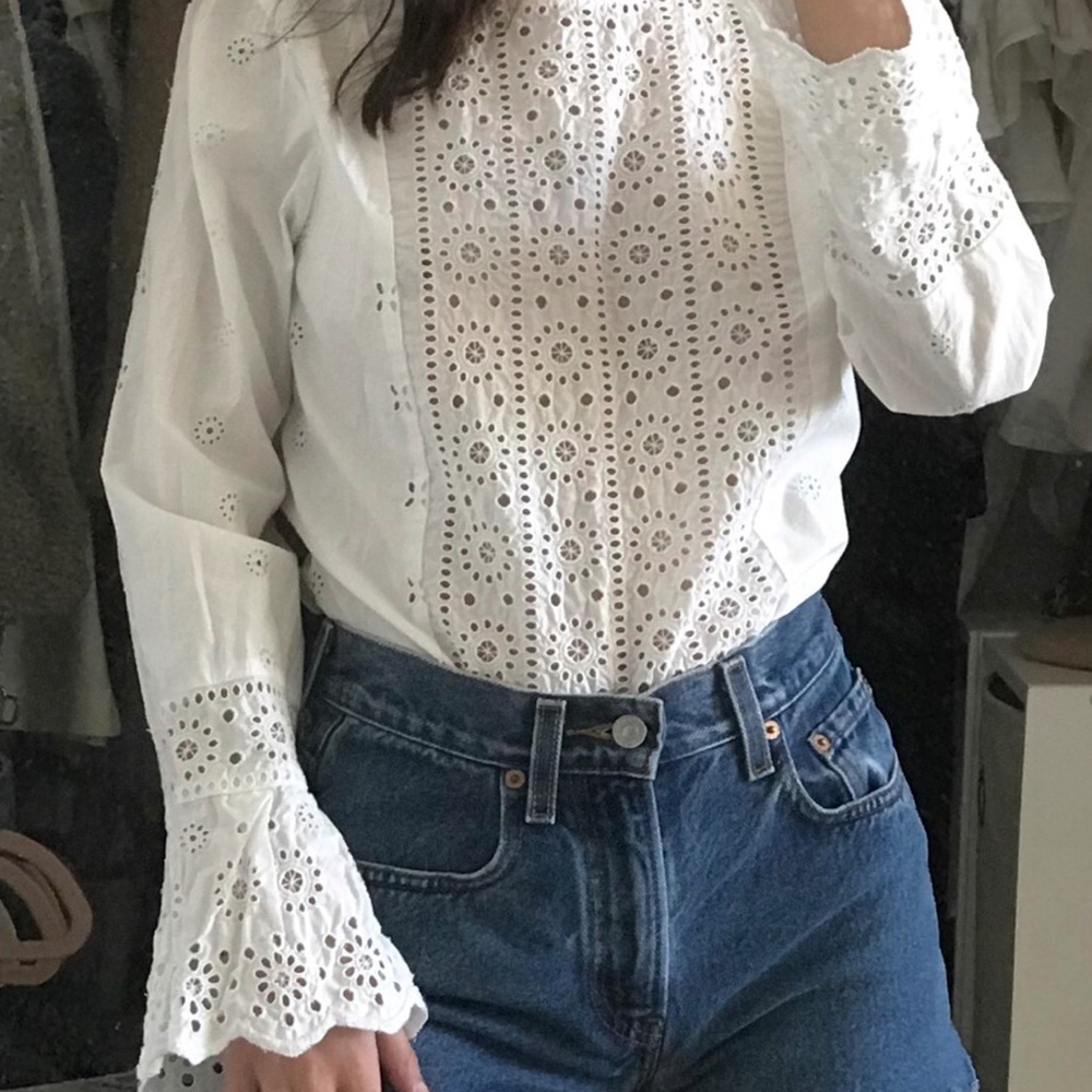 NEW White eyelet Gap Blouse!